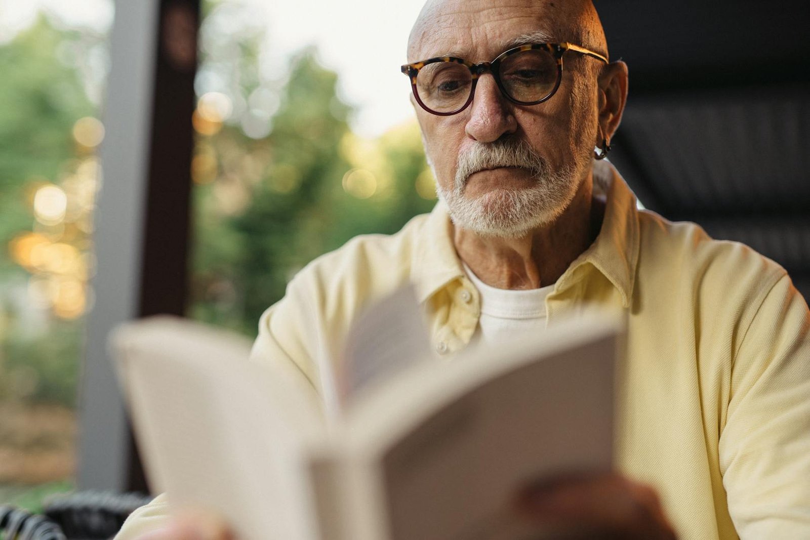 Senioralna Wiosna w fotografiach zaczytana – cykl spotkań