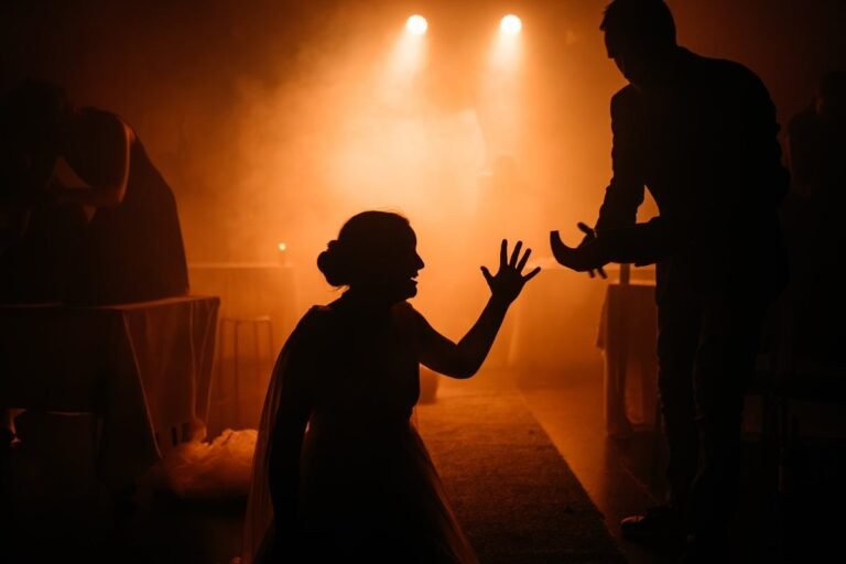 Spektakl - Ktoś, kto będzie Cię kochał, w całej Twej nędznej glorii - pokaz przedpremierowy
